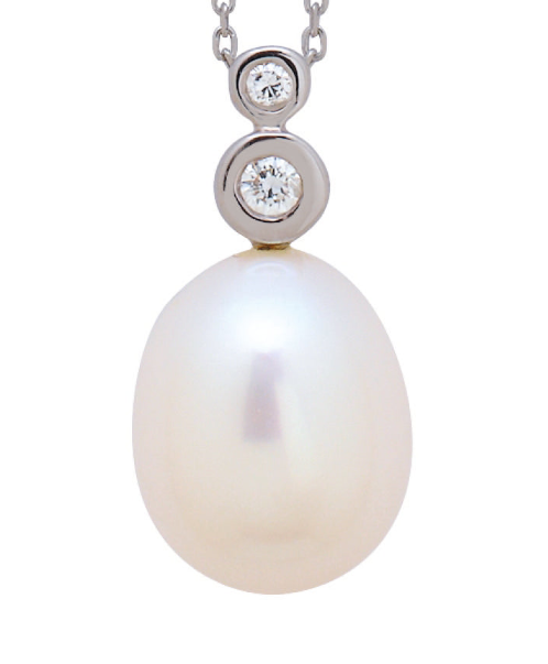 Classic White Pearl Necklace